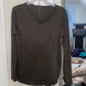 Size Large, Color Army green, Athletic